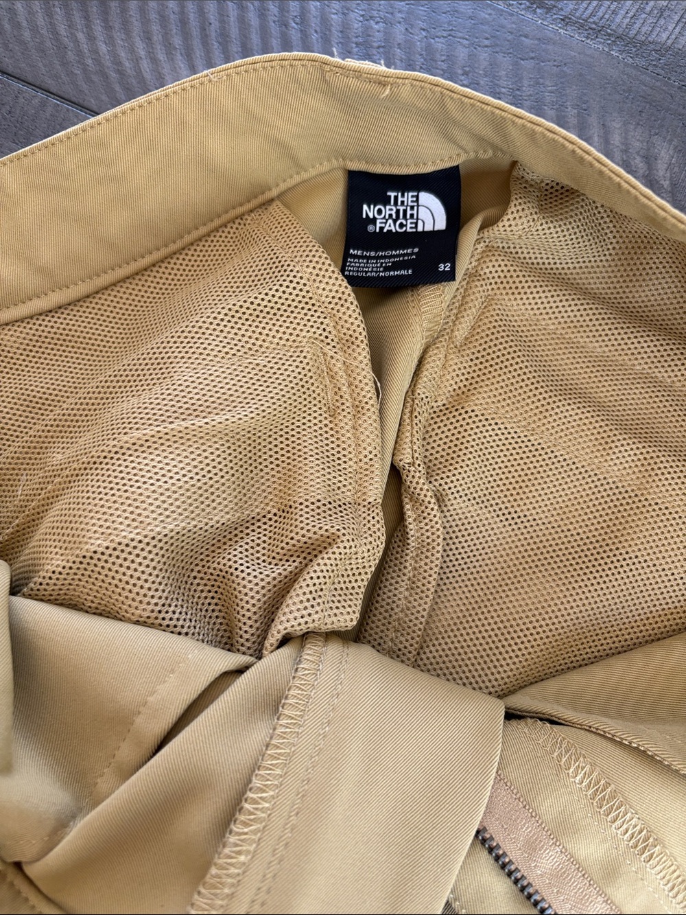 The North Face Men's Khaki/Tan Stretch Chinos - Picture 3 of 5